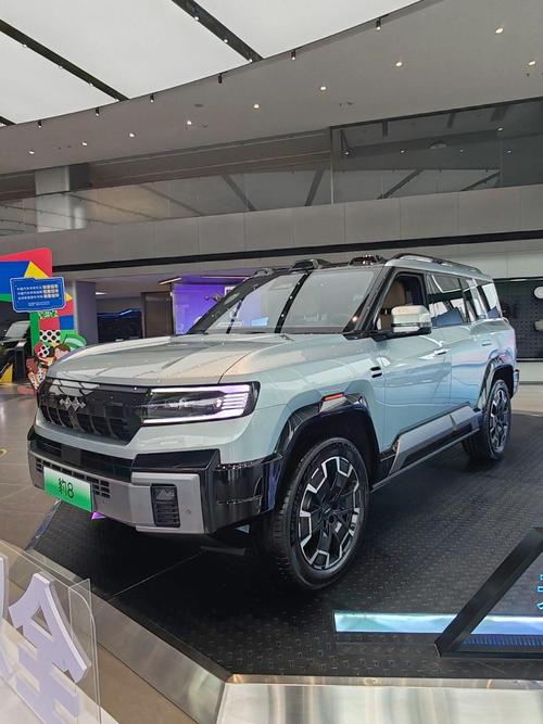 深圳189比亚迪方程豹硬派越野的爆款，英菲尼迪35周年与你共成长